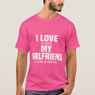 Camiseta Eu Amo Meu Namorada E Caçando Namorado Engraçado