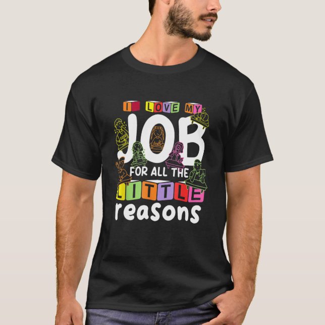 Camiseta Eu Amo Meu Trabalho Por Todas As Pequenas Razões E (Frente)