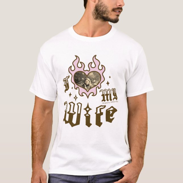 Camiseta Eu Amo Minha Esposa - Brown - DingusDesign  (Frente)