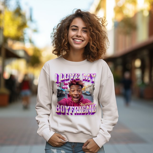 Camiseta Eu Amo Minha Foto De Rapper De Bootleg Namorado Pu (I Love My Boyfriend Purple Bootleg Rapper Photo Sweatshirt)