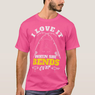 Camiseta Eu Amo Quando Ela Se Curva Sobre Um Arco De Pesca