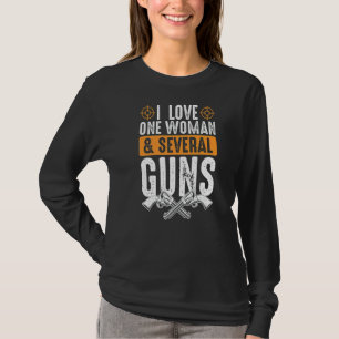Camiseta Eu Amo Uma Mulher E Várias Armas segundo Emenda G