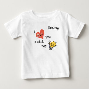 Camiseta "Eu amo você um watt inteiro" coração e lâmpada Pe