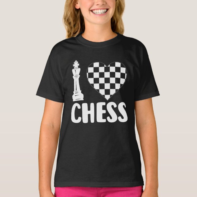 Camiseta Eu Amo Xadrez – Rei Clássico e Coração Xadrez (Frente)