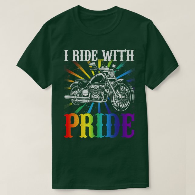 Camiseta Eu ando com orgulho, gay, motocicleta arco-íris (Frente do Design)