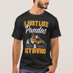 Camiseta Eu Apenas Gosto de Pandas e Pular de Paraquedas Pa