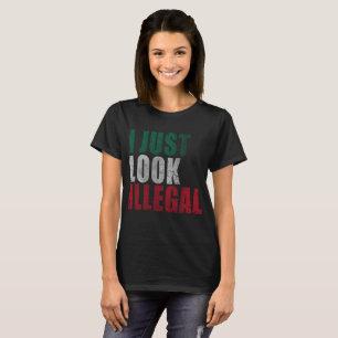Camiseta Eu apenas olho o Latino ilegal
