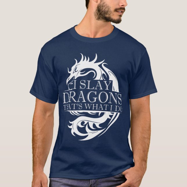 Camiseta Eu Apostei Dragões Que É O Que Eu Faço A Caçadora  (Frente)