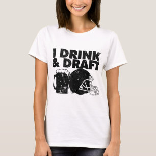 Camiseta Eu bebo e rascunho fantasia divertida