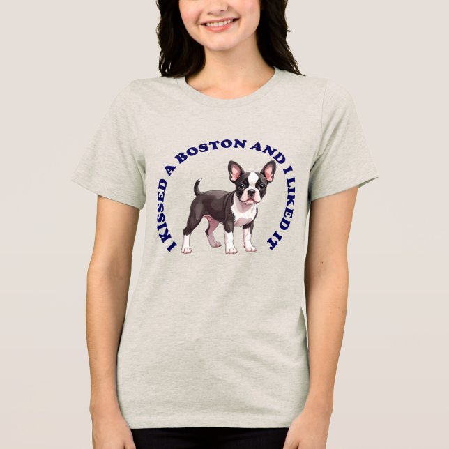 Camiseta Eu beijei um cachorrinho Boston Terrier (Frente)