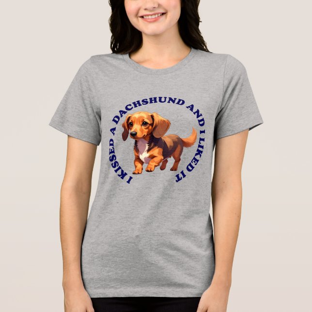 Camiseta Eu Beijei um cachorrinho Dachshund (Frente)