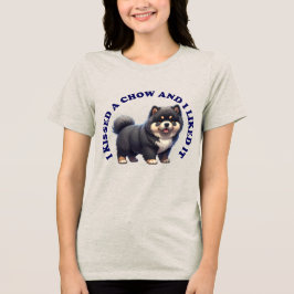 Camiseta Eu beijei um cachorro Chow