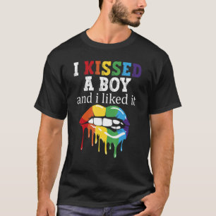 Camiseta Eu Beijei Um Menino E Gostei LGBT Orgulho Rainbow 