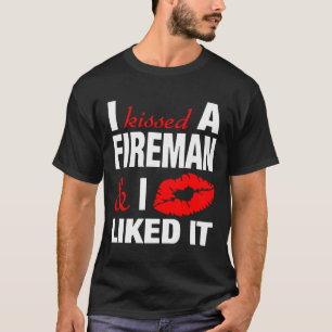 Camiseta Eu Beijei Um Namorada De Bombeiro Engraçado