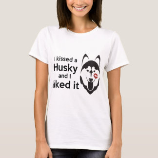 Camiseta "Eu beijei um Rouco e gostei" Mulheres Tee