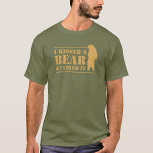 Camiseta Eu Beijei Um Urso E Gostei Disso Engraçado Citação