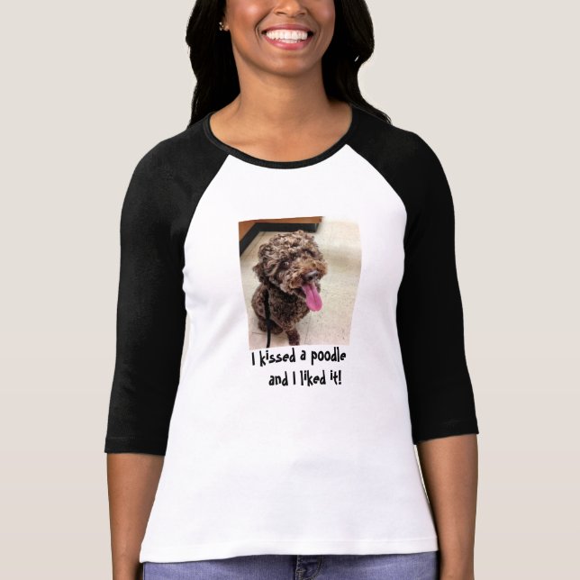 Camiseta Eu beijei uma caniche (Frente)