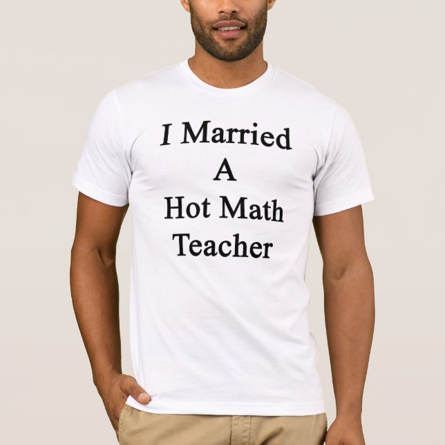 Camiseta Eu casei um professor de matemática quente (Frente)