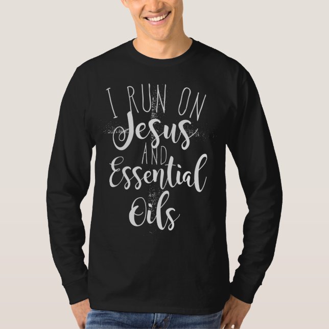 Camiseta Eu corro em Jesus e óleos essenciais (Frente)