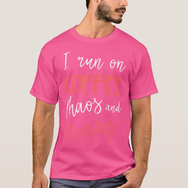 Camiseta Eu corro no café Caos Boxer Coach Boxer Fighter (Frente)