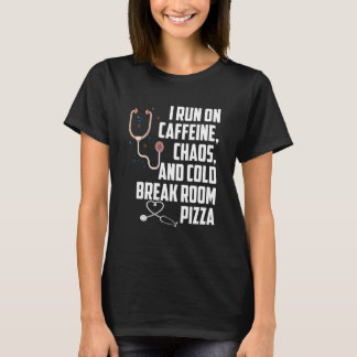 Camiseta Eu Corro No Cafeine Chaos E Na Fria Break Room Piz