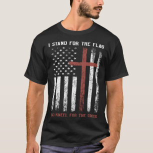 Camiseta Eu defendo a bandeira e o joelho da cruz
