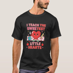 Camiseta Eu Ensino os Corações Mais Doces Professora Valent