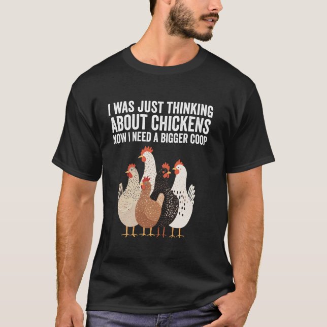 Camiseta Eu Estava Acabando de Pensar Sobre Frangos Frango  (Frente)