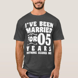 Camiseta Eu Estou Casado Há 05 Anos Bodas de Casamento