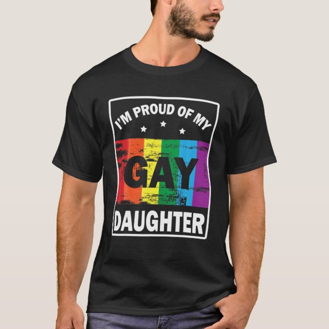 Camiseta Eu Estou Orgulhoso De Minha Filha Gay Feliz Por Mi (Frente)