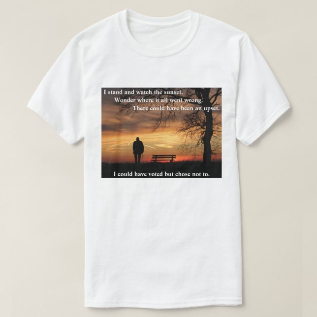 Camiseta Eu fico parado e observo o pôr do sol. (Frente do Design)