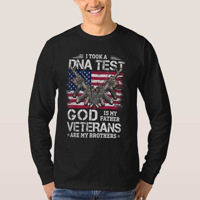 Camiseta Eu Fiz Um Teste De Adn Deus É Meu Pai Veteranos É  (Frente)