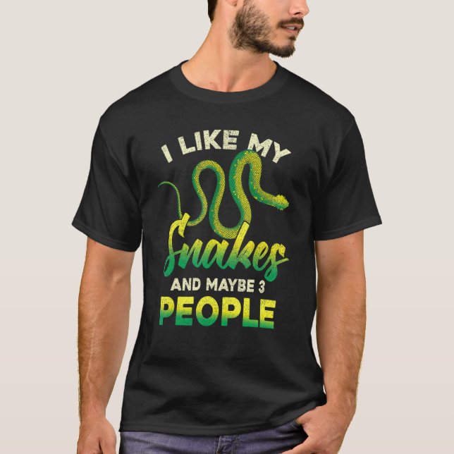 Camiseta Eu Gosto das Minhas Cobras E Talvez 3 Pessoas  Rép (Frente)