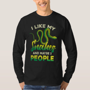 Camiseta Eu Gosto das Minhas Cobras E Talvez 3 Pessoas  Rép