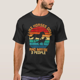 Camiseta Eu Gosto De Cães De Cavalo E Talvez 3 Cavalos De