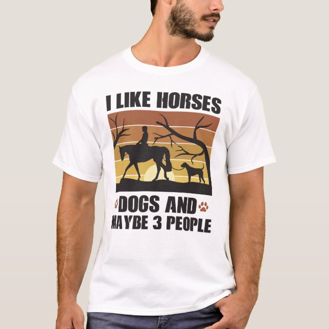 Camiseta Eu gosto de cães e talvez três Pessoas (Frente)