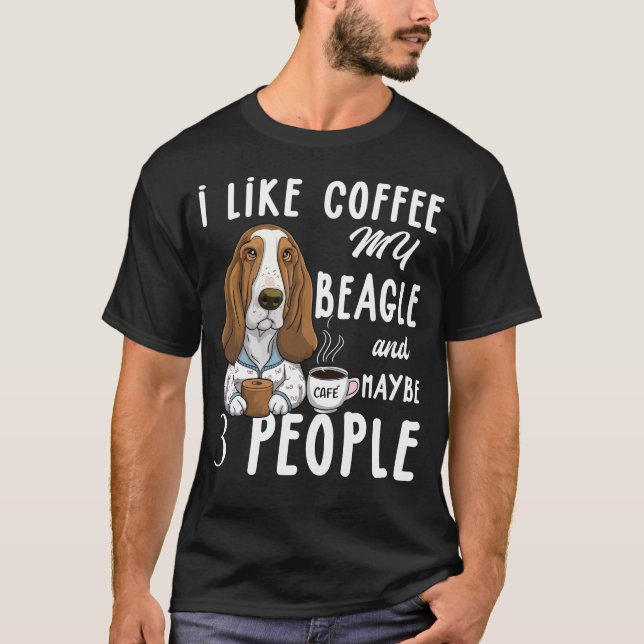 Camiseta Eu Gosto De Café Meu Beagle E Talvez 3 Pessoas Bea (Frente)