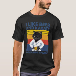 Camiseta Eu Gosto de Cerveja e Karatê e Talvez 3 Pessoas  G