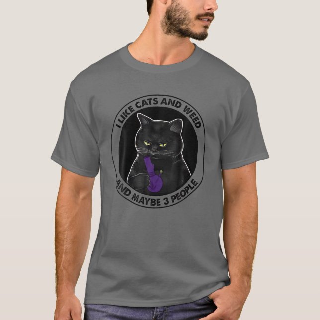 Camiseta Eu Gosto De Gatos E Erva E Talvez 3 Pessoas (Frente)