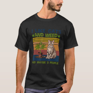 Camiseta Eu Gosto de Gatos e Maconha e Talvez 3 Pessoas