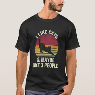 Camiseta Eu Gosto de Gatos E Talvez Goste de 3 Pessoas Aman