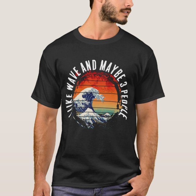 CAMISETA EU GOSTO DE ONDA E TALVEZ 3 PESSOAS (Frente)