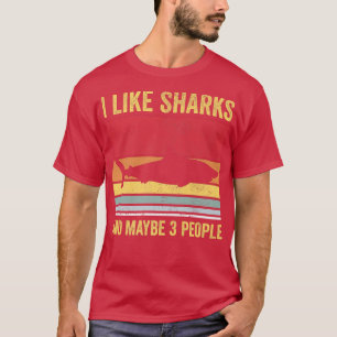 Camiseta Eu gosto de tubarões e talvez 3 pessoas de camiset