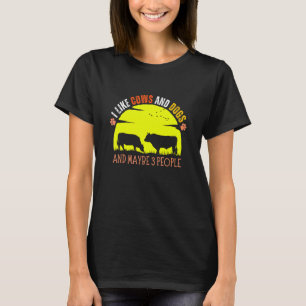 Camiseta Eu Gosto de Vacas E Cachorros E Talvez 3 Pessoas V