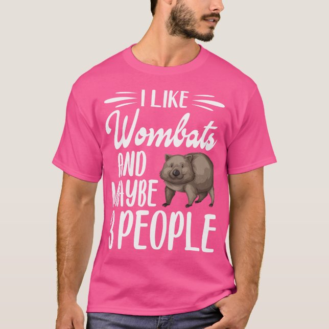 Camiseta Eu Gosto De Wombats E Talvez De Três Pessoas. (Frente)