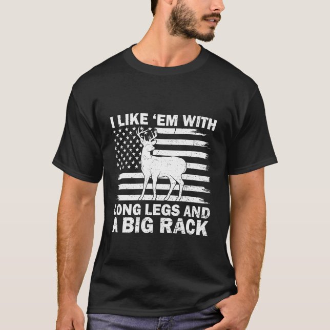 Camiseta Eu Gosto Deles Com Pernas Longas Caça ao Veado Eng (Frente)