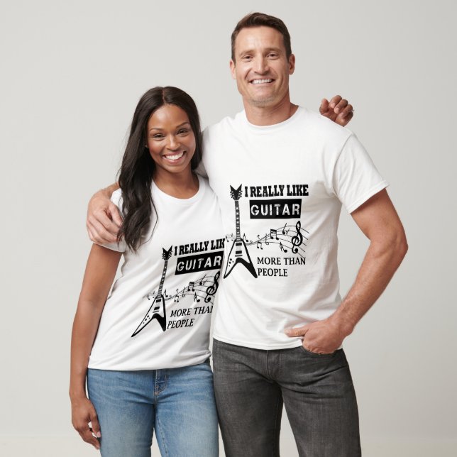 Camiseta Eu gosto muito de guitarras (Unissex)