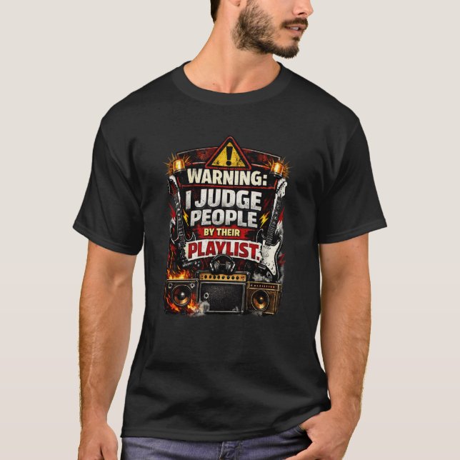 Camiseta Eu julgo as pessoas por sua  (Frente)