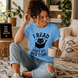 Camiseta Eu Leio Além da Minha Hora de Dormir