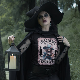 Camiseta Eu leio livros, sei coisas como leitor de hallowee